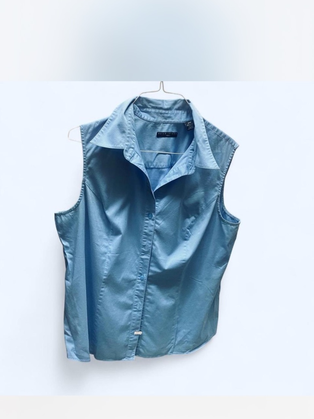 Apostrophe Sleeveless Button-Down Top in Slate Blue